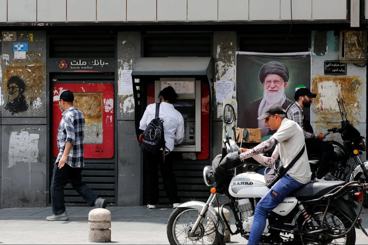 Daily life continues amid ongoing tensions between the United States in Tehran, Iran, on August 6, 2026. (AA Photo)