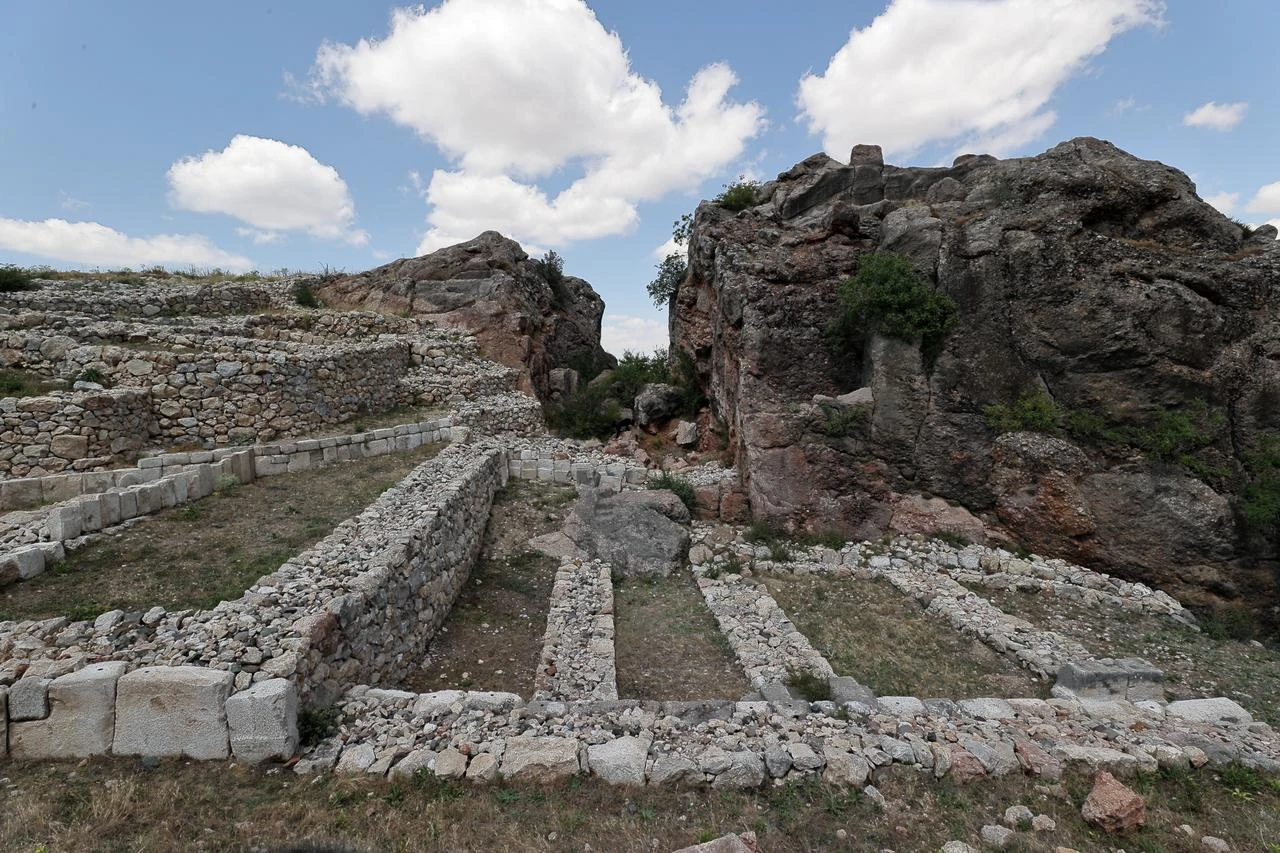 Restored architectural remains are seen at Hattusa, the ancient Hittite capital in Corum, central Türkiye. (AA Photo)