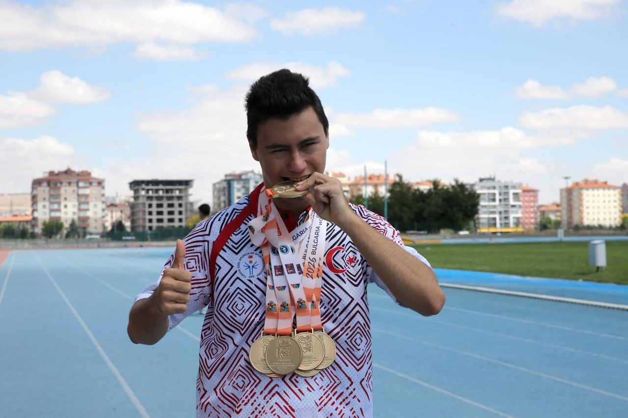 Down syndrome athlete sets three world records in Bulgaria