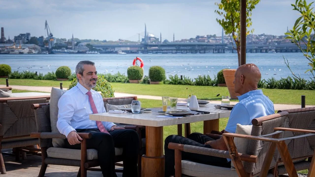 Syrian Foreign Minister Asaad Hassan al-Shaibani (L) meets with U.S. Special Presidential Envoy for Syria and Iraq Tom Barrack in Istanbul, Türkiye, Aug. 17, 2026. (Photo via X/@syrianmofaex)