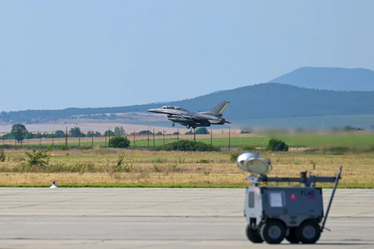 Bulgaria boosts security at air base over Iranian threat report