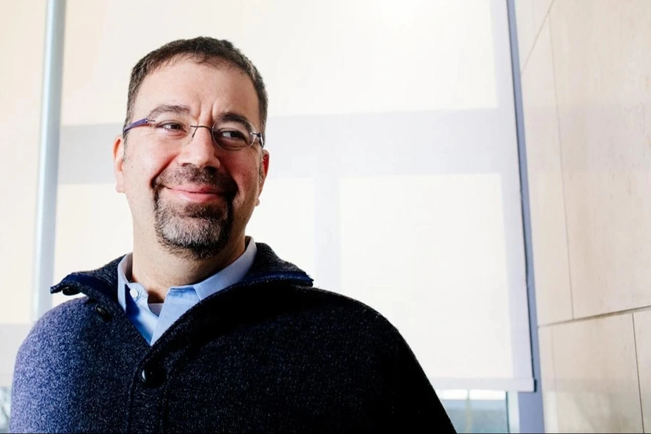 American-Turkish economist Daron Acemoglu's reasearch has influenced policy makers, March 7, 2019. (Photo via MIT News)