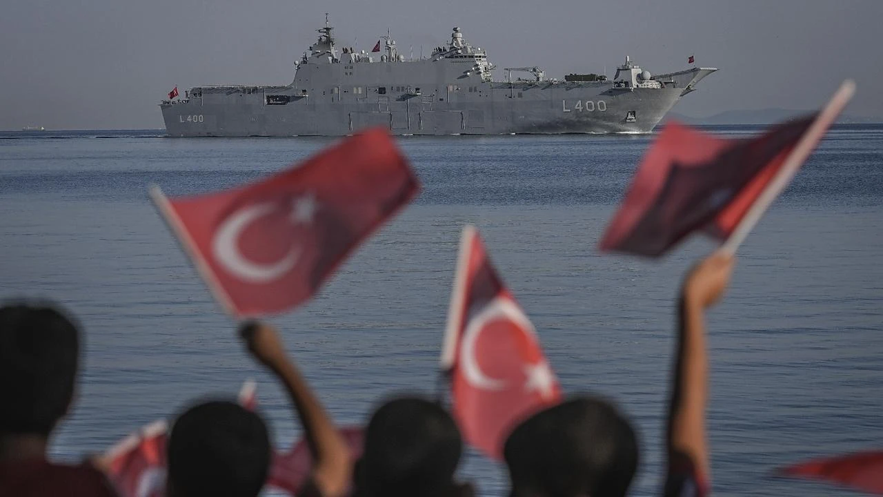 Turkish navy stages salute parade ahead of Teknofest Blue Homeland