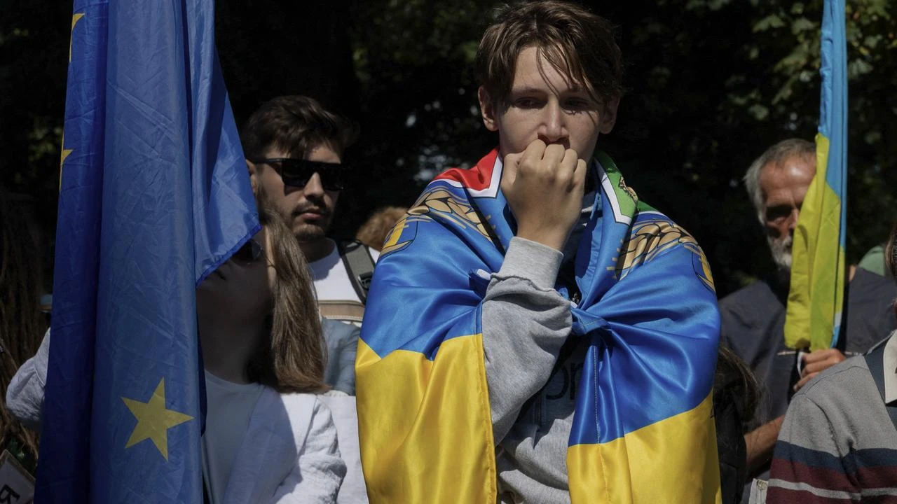Ukraine names new defense minister as protesters demand Fedorov's return