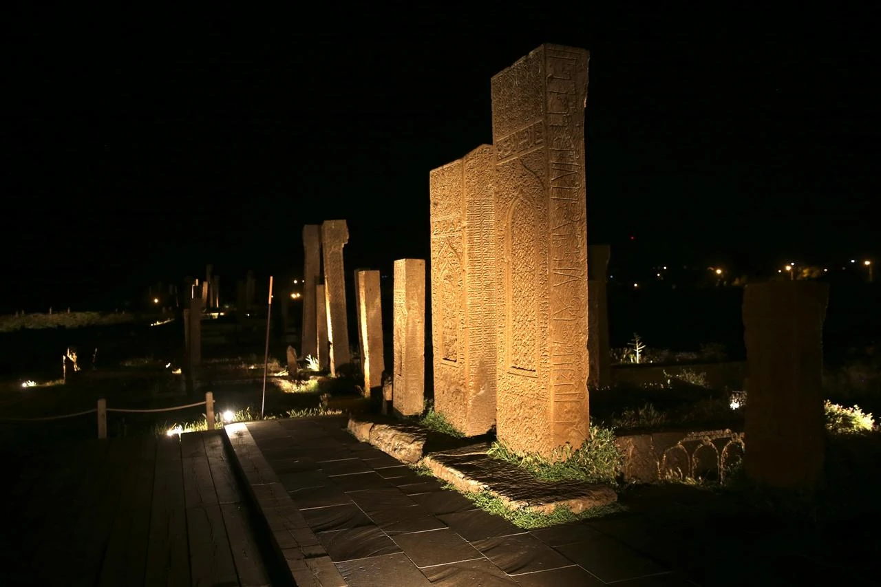 Historic Seljuk cemetery in Türkiye opens to evening visitors