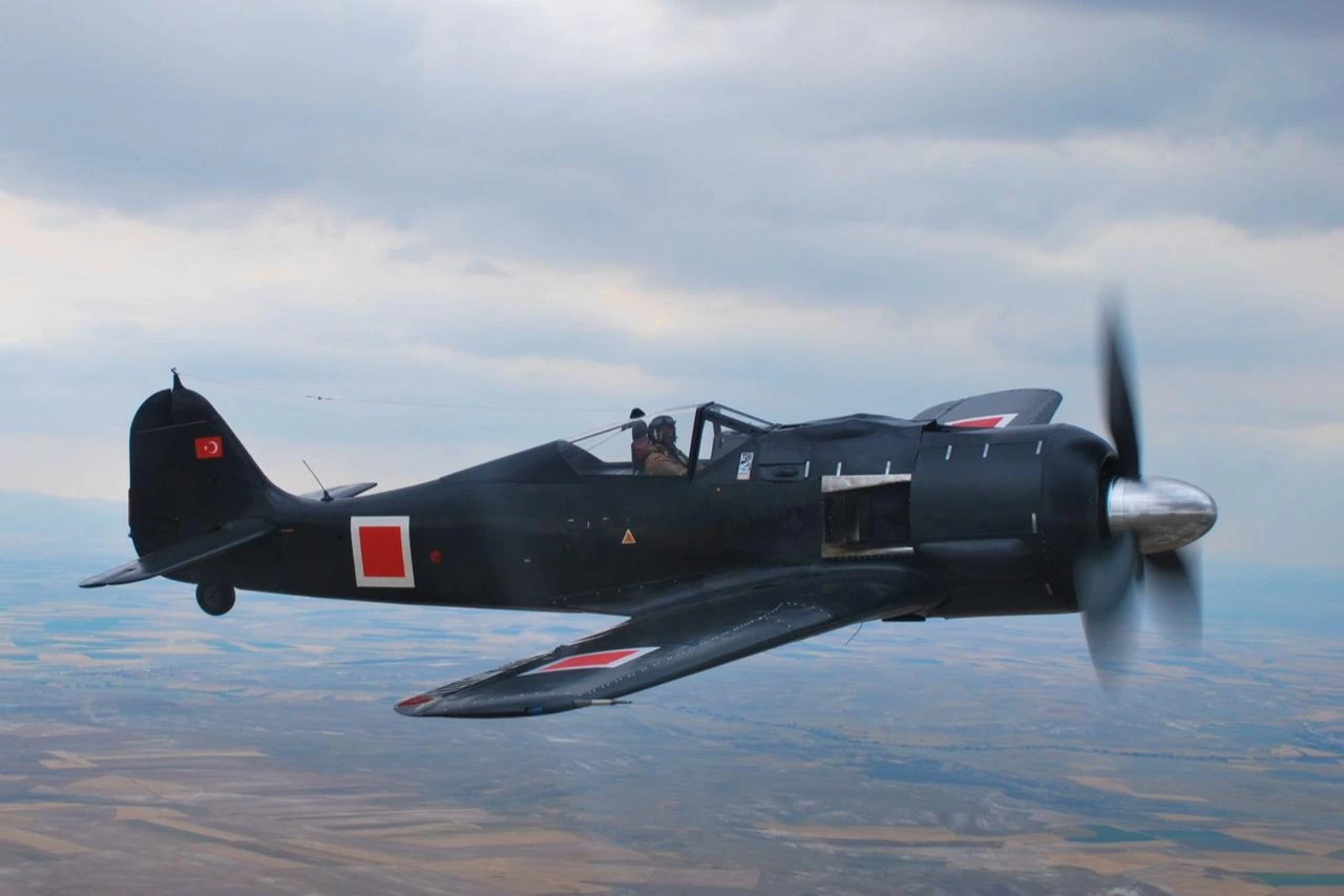 Historic WWII Focke-Wulf 190 flies again after restoration in Türkiye