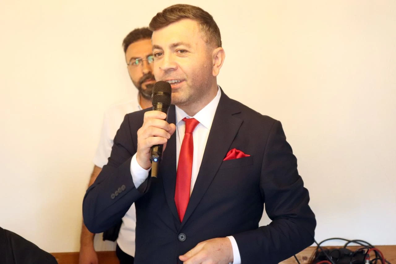 An educator from Ordu speaks after being named the European regional winner of an international teaching award in Ordu, Türkiye, Aug. 1, 2026. (AA Photo)