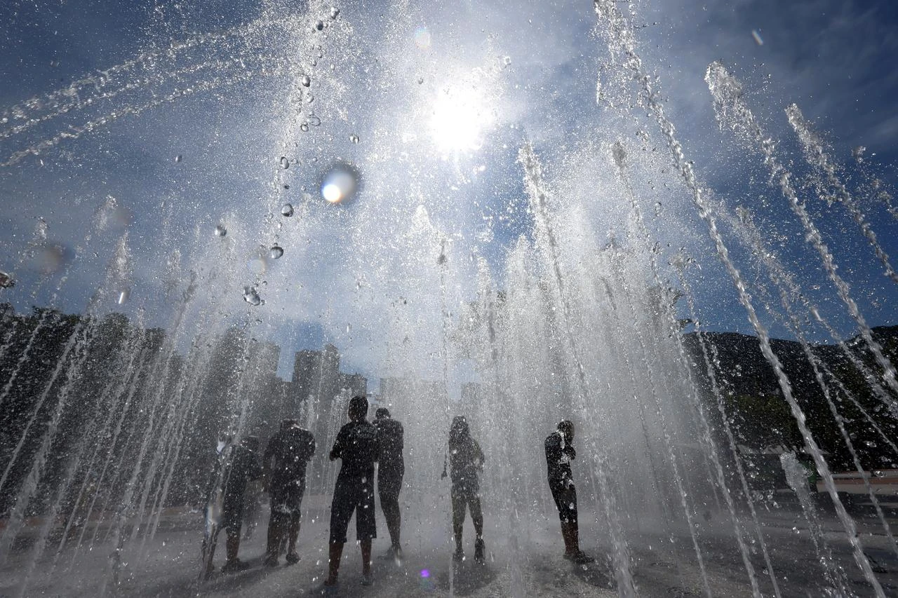 Yangsan hits 42.5°C, South Korea's highest temperature on record
