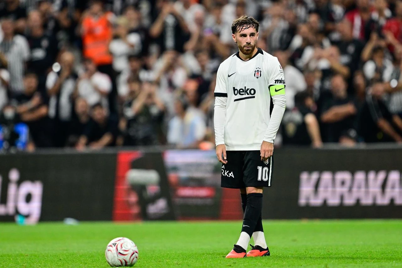 Orkun Kokcu of Besiktas in action during the Turkish Super Lig week one football match between Besiktas and Eyupspor at Besiktas Stadium in Istanbul, Türkiye, August 16, 2026. (AA Photo)