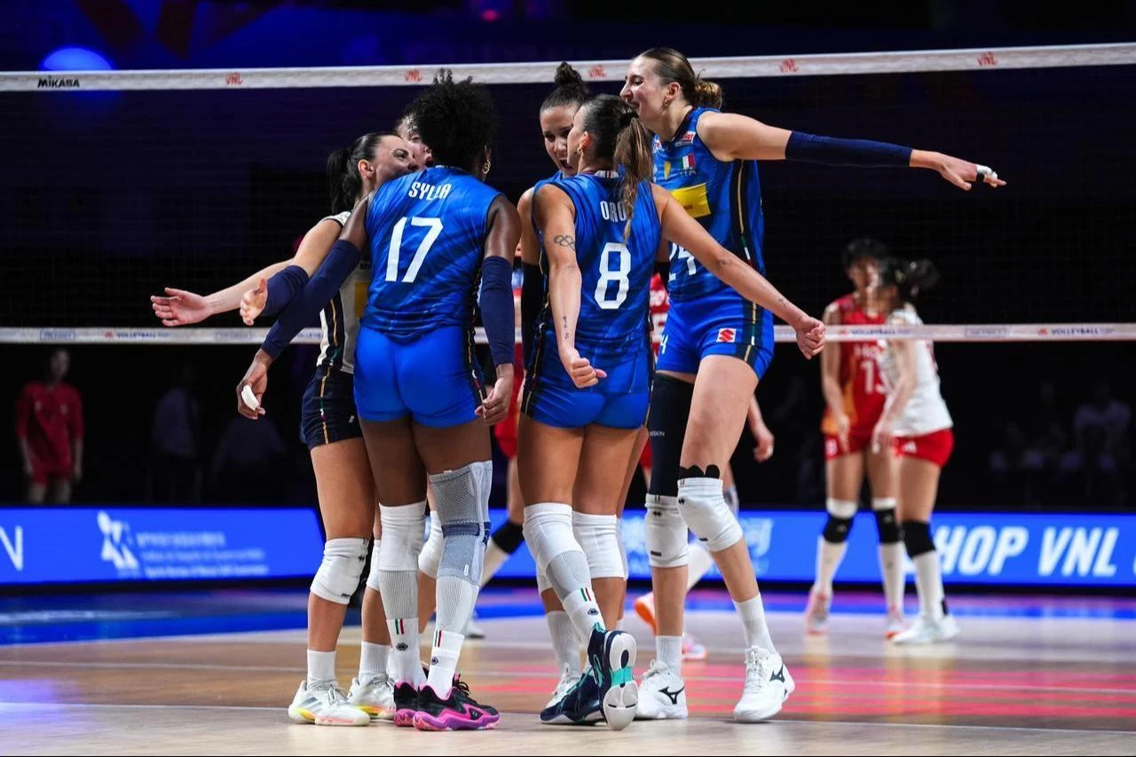 Italian players celebrate after winning a point against China during the 2026 FIVB Women’s Volleyball Nations League final in Macao, China, July 26, 2026. (AA Photo)