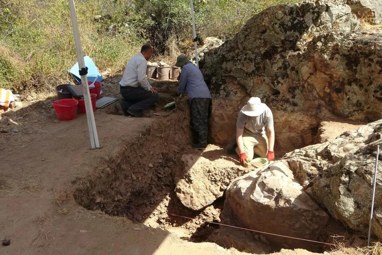 40,000 stone tools, no trace of life: Türkiye cave mystery deepens