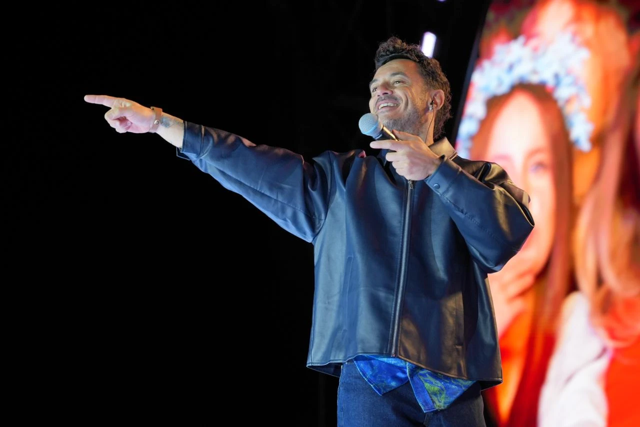 Buray thrills crowds on sixth day of Erzurum Culture Road Festival