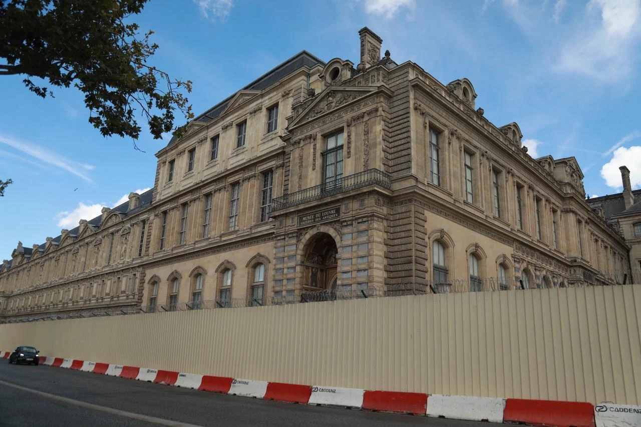 Louvre installs new security barriers after jewel heist