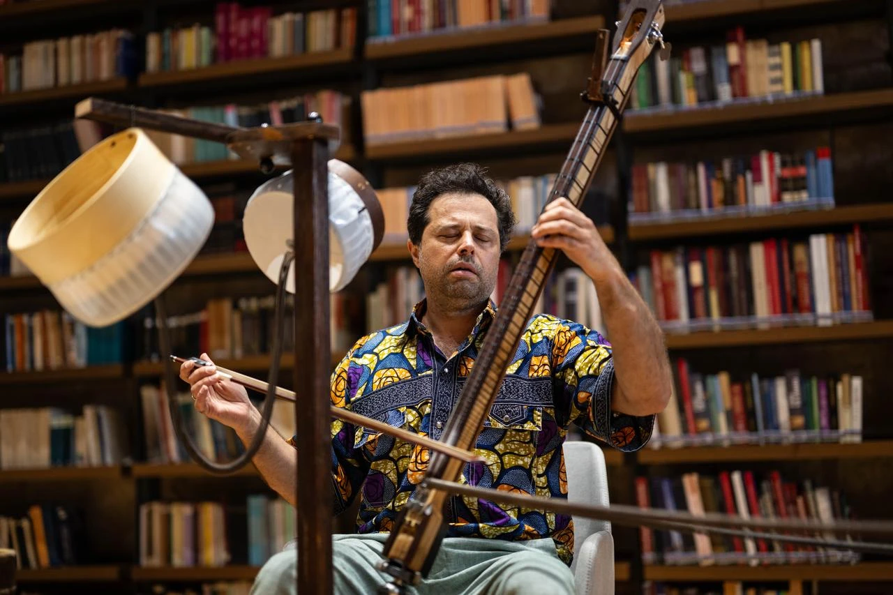 Turkish musician builds his own instruments chasing new sounds