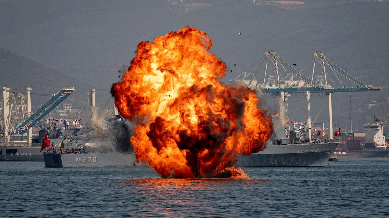 Türkiye displays its naval power in Teknofest Blue Homeland festival