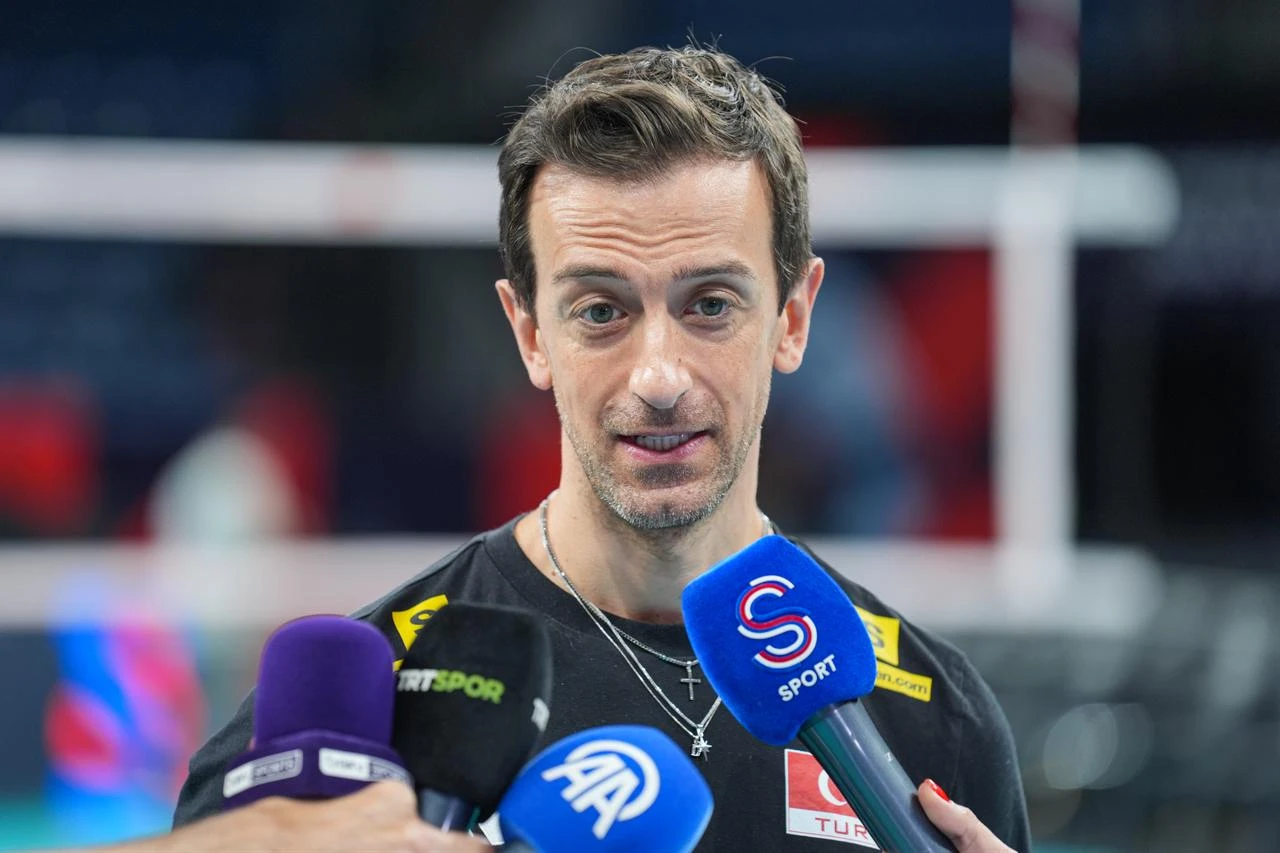 The coach of Türkiye’s women’s national volleyball team speaks to reporters during a training session ahead of the European Championship, Aug. 20, 2026. (AA Photo)
