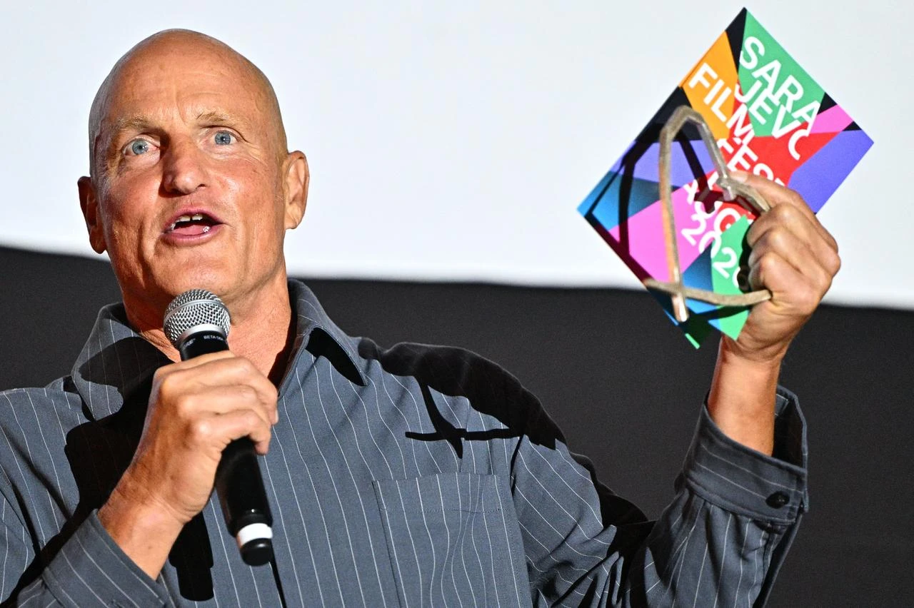 US actor Woody Harrelson speaks on stage with his "Heart Of Sarajevo" award at the 32nd Sarajevo Film Festival in Sarajevo, Bosnia and Herzegovina, on August 18, 2026. (AFP Photo)