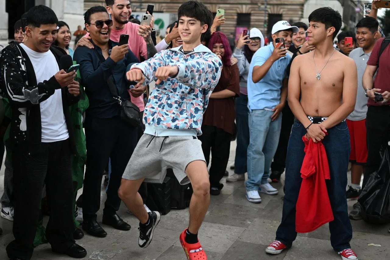 Teens battle it out for the ultimate 'aura' on Latin America's streets