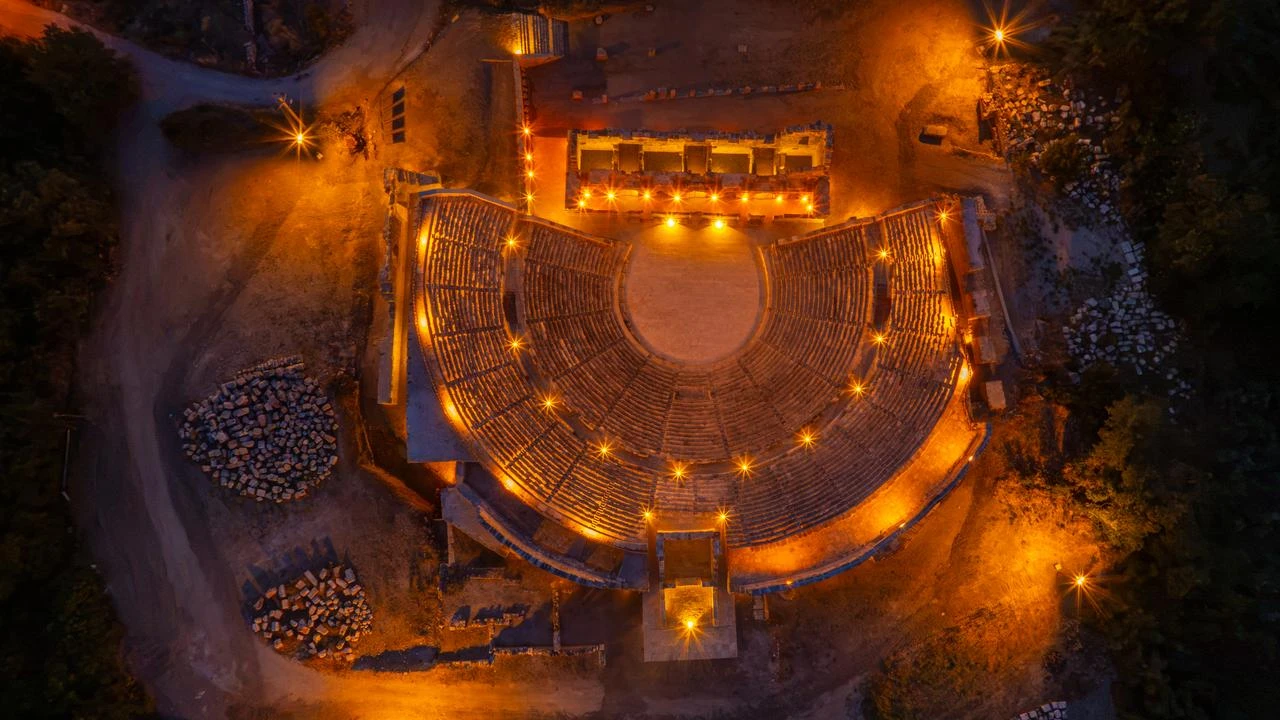 Türkiye's ancient Lycian city now glows under solar-powered lights
