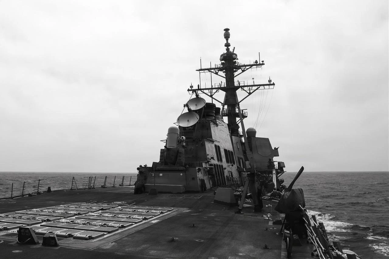 Arleigh Burke-class guided-missile destroyer USS Mason (DDG 87) sails in the U.S. Central Command area of responsibility, Aug. 13, 2026. (Photo via U.S. Navy)