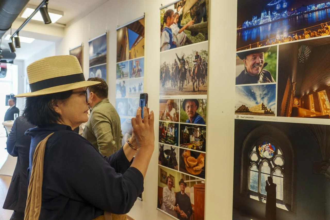 Hungary heritage photo exhibition opens in Budapest