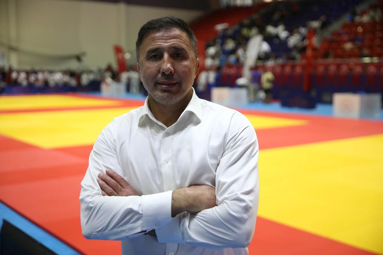 Sezer Huysuz, President of the Turkish Judo Federation, speaks during the 1st International Ordu Oxygen Judo Tournament at Baspehlivan Recep Kara Sports Hall in Altınordu, Ordu, Türkiye, Aug. 22, 2026. (AA Photo)