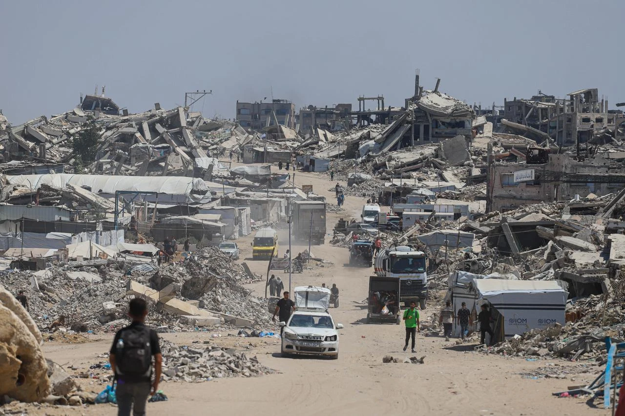 Displaced Palestinian families try to survive under harsh living conditions among the rubble of damaged and destroyed buildings in Beit Lahia, in the northern Gaza Strip, Palestine, on August 18, 2026. (AA Photo)