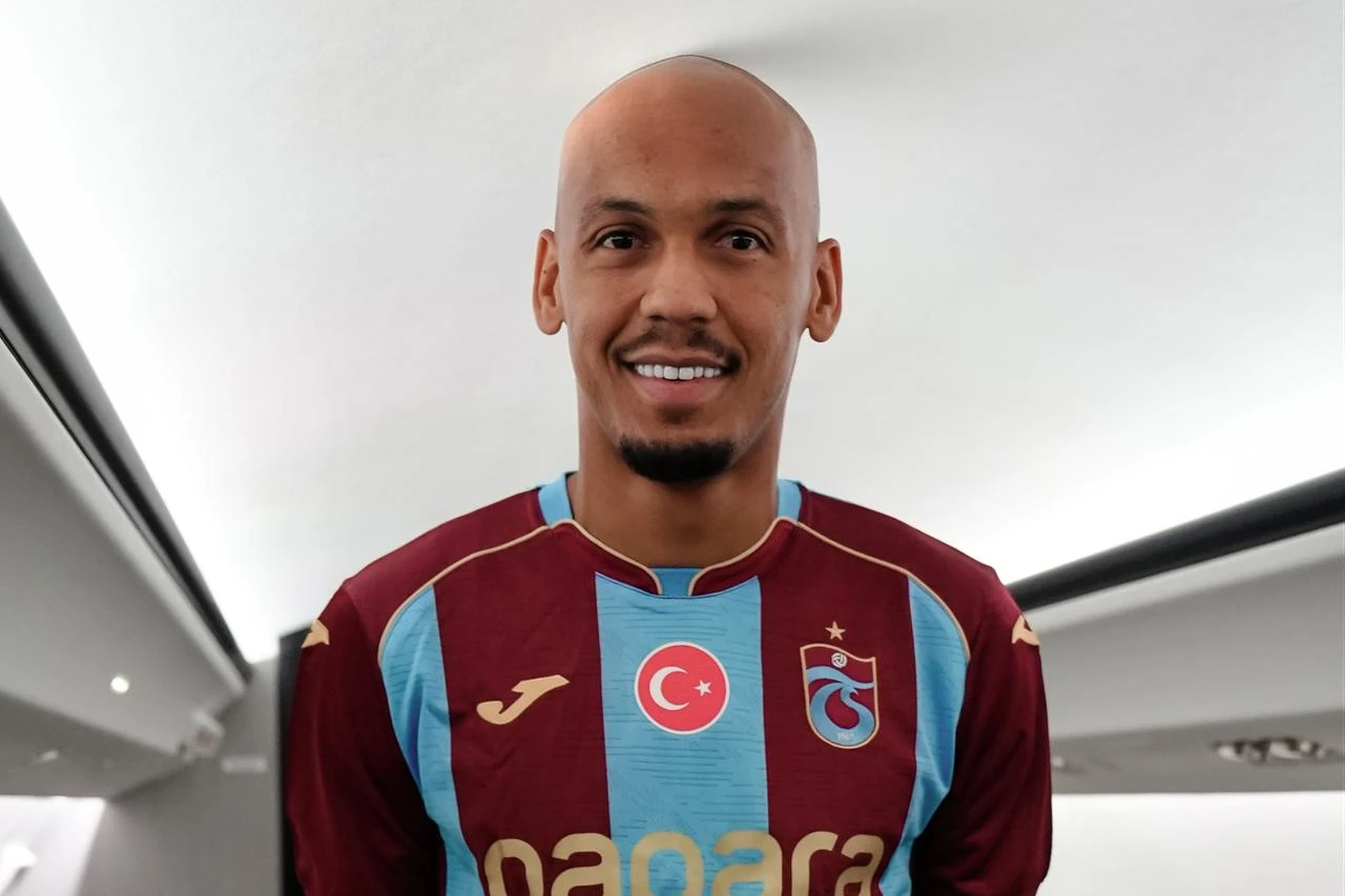 Fabinho heads to Türkiye to sign a €7M contract with Trabzonspor
