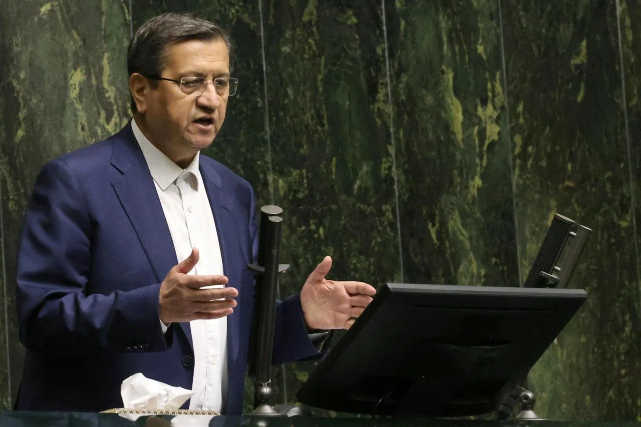 Iran central bank chief defies US economic war as rial falls to record low Image