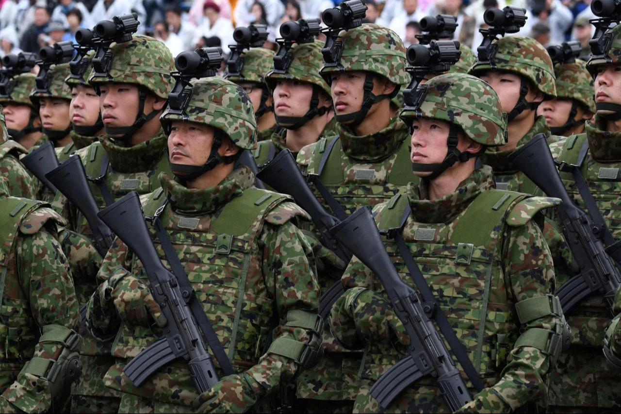 Soldiers from the Japan Ground Self-Defense Force taking part in a military review at a training ground in Asaka, Saitama prefecture, October 14, 2018. (AFP Photo)