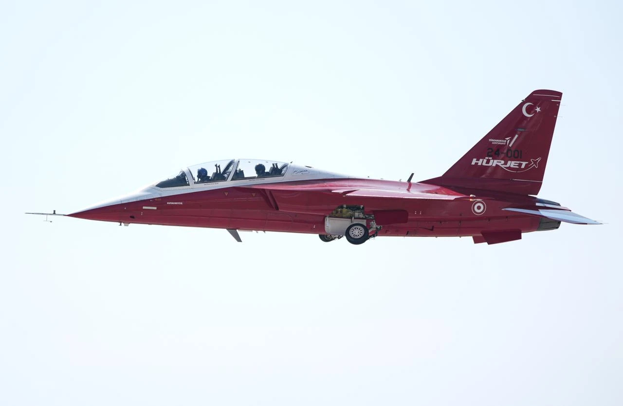 Hurjet performs a demonstration flight during the "Youth and Aviation Festival", organized to mark the 115th anniversary of the Turkish Air Force in the Cigli district of Izmir, Türkiye, June 6, 2026. (AA Photo)