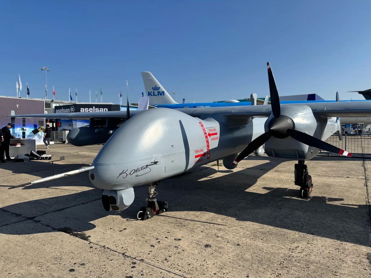 Aksungur is displayed during the 55th International Paris Air Show at Le Bourget Airport, north of Paris, France on June 16, 2025. (AA Photo)