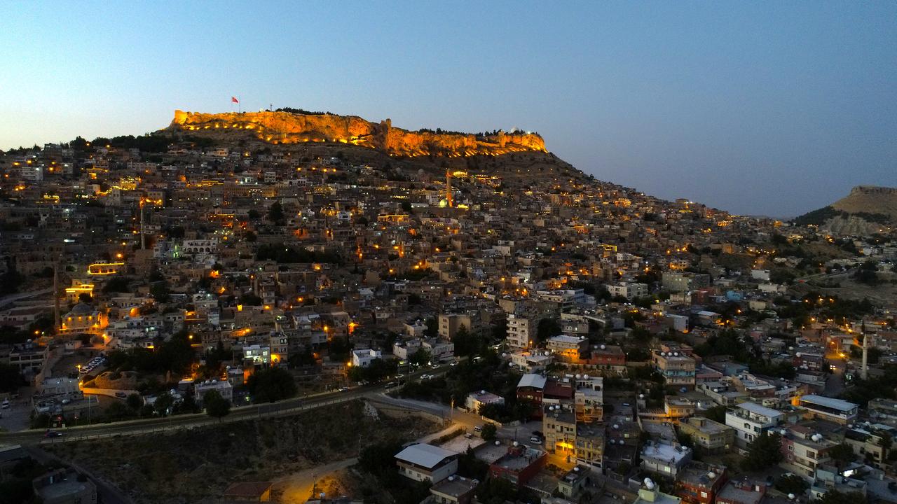 This ancient Turkish city moves its beds to the roof