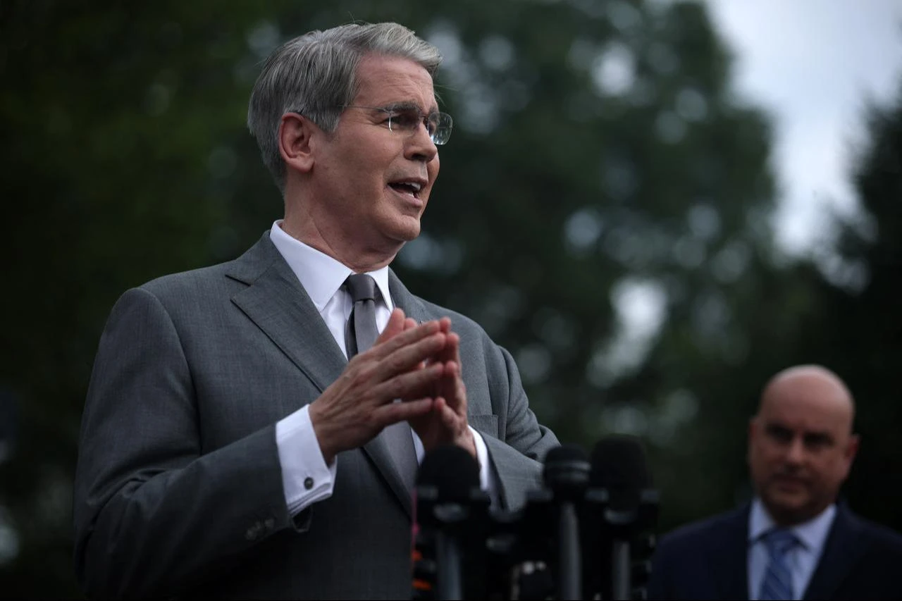U.S. Secretary of the Treasury Scott Bessent speaks to members of the press outside the West Wing at the White House on August 20, 2026 in Washington, DC. (AFP Photo)