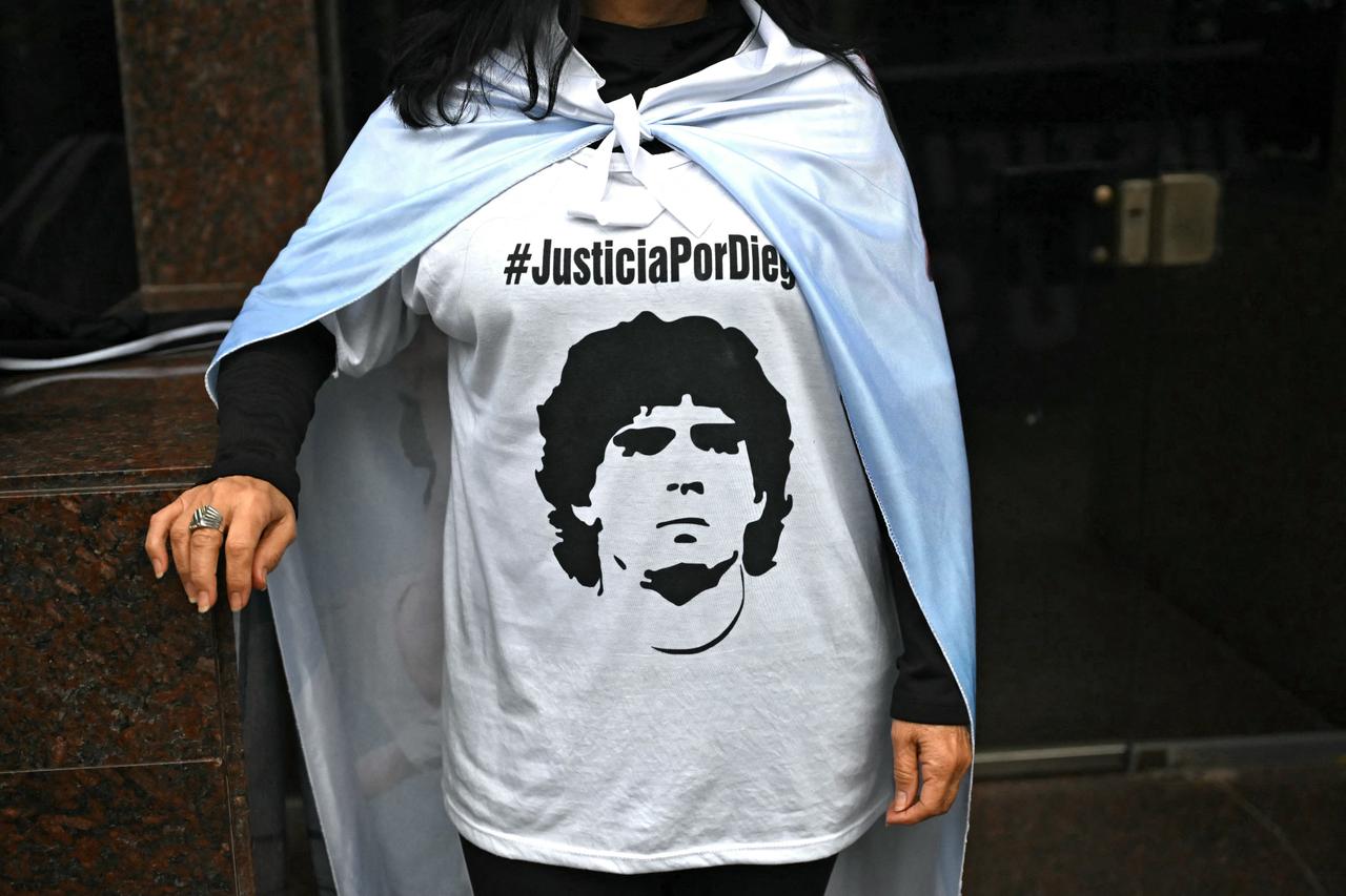 Maradona’s medical tests mixed with father’s, health firm admits in trial  