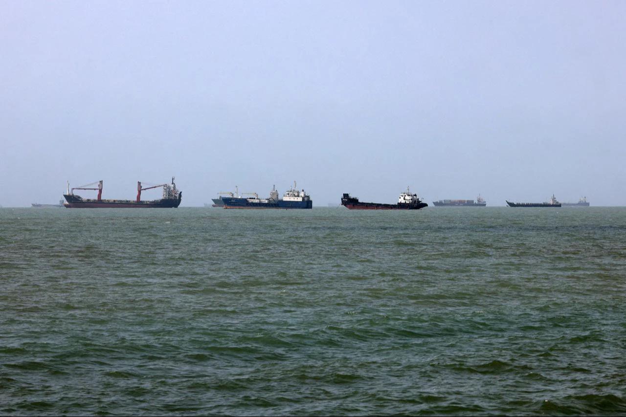 Vessels transit the Strait of Hormuz off Bandar Abbas in southern Iran on August 10, 2026. (AFP Photo)