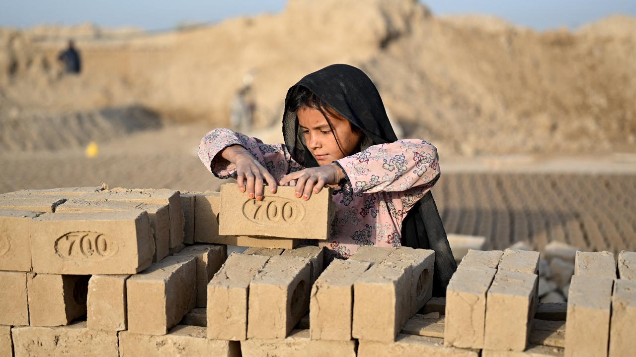 UN warns of worsening child malnutrition crisis in Afghanistan