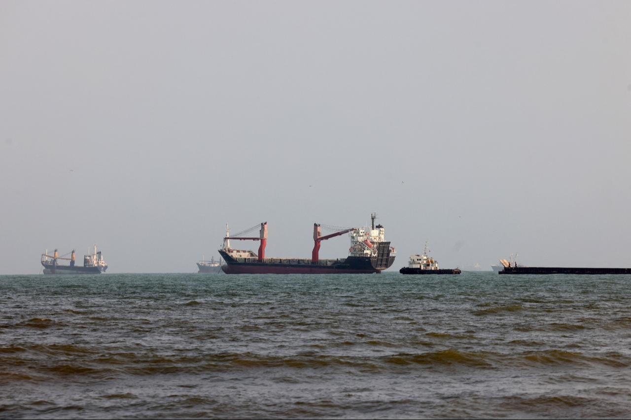 Vessels are seen in the Strait of Hormuz, off the port city of Bandar Abbas in southern Iran on August 10, 2026. (AFP Photo)