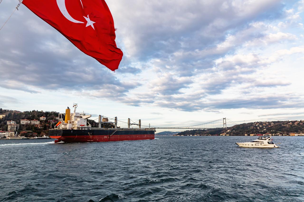 Turkish port vessel calls fall 3% amid regional disruptions