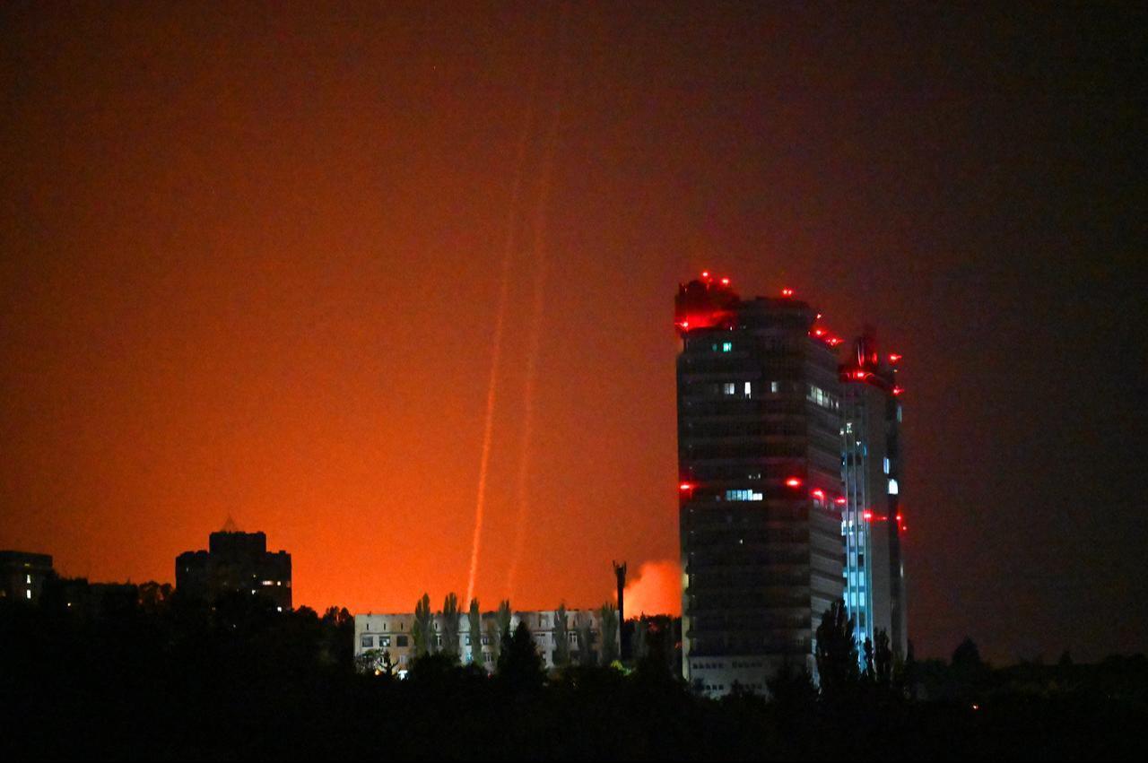 A missile launched by Russia lands in Kyiv, Ukraine, on August 19, 2026. (AFP Photo)