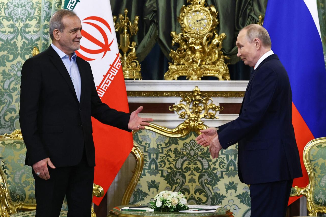 Russian President Vladimir Putin and Iranian President Masoud Pezeshkian meet at the Kremlin in Moscow on Jan. 17, 2025. (AFP Photo)