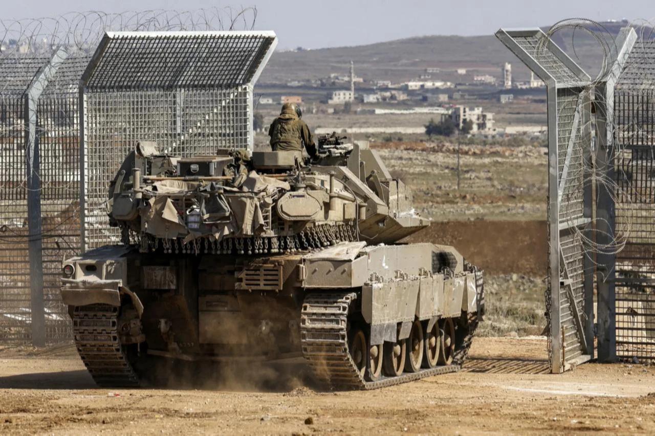Israeli military raid Quneitra villages, shell Damascus countryside in Syria 