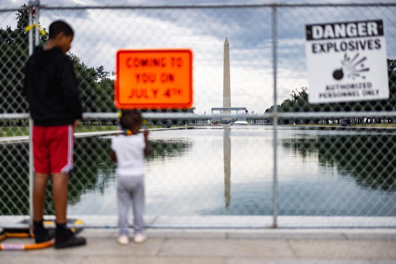 Lincoln Memorial Reflecting Pool to reopen in coming weeks, Trump says