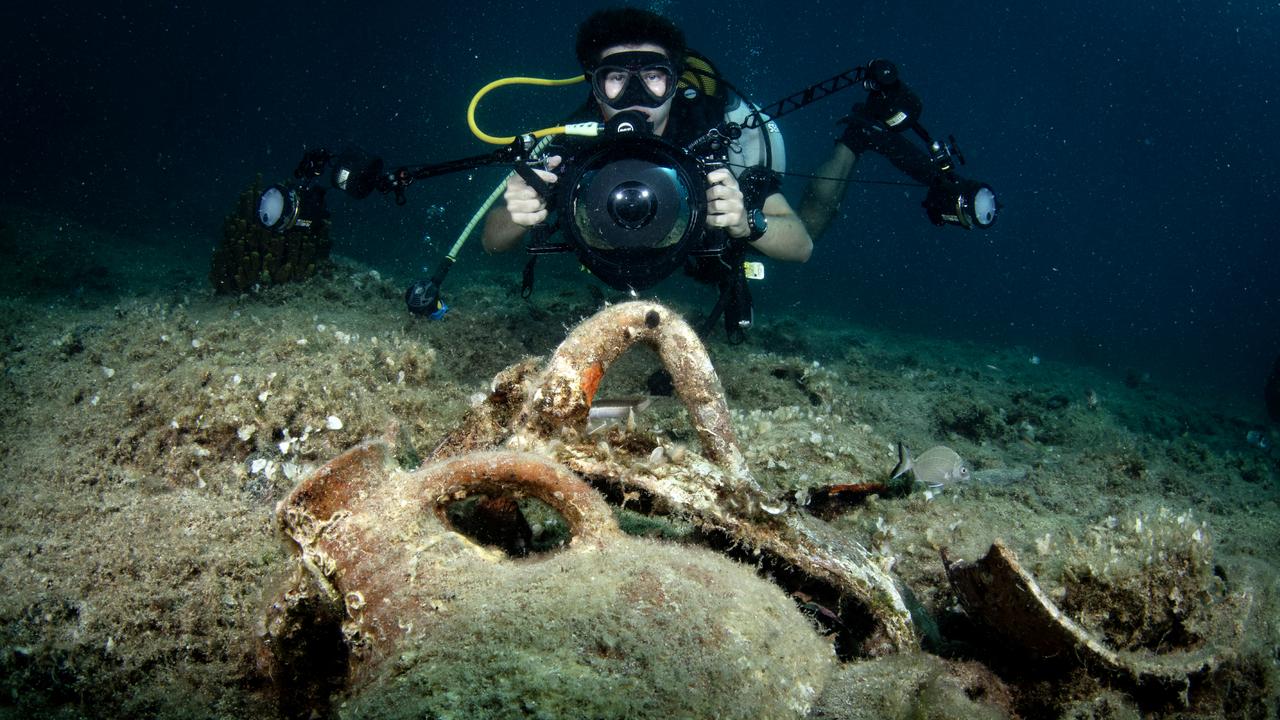 Turkish teen diver turns his camera on sea's hidden scars