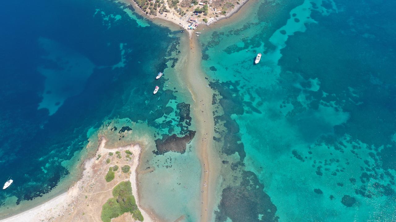 Crossing between two islands on foot in Türkiye's Ayvalik