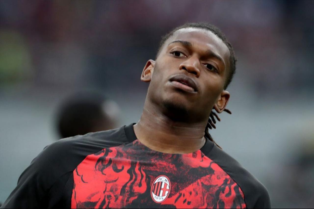 Rafa Leao bound for Istanbul as Galatasaray announces talks with Milan