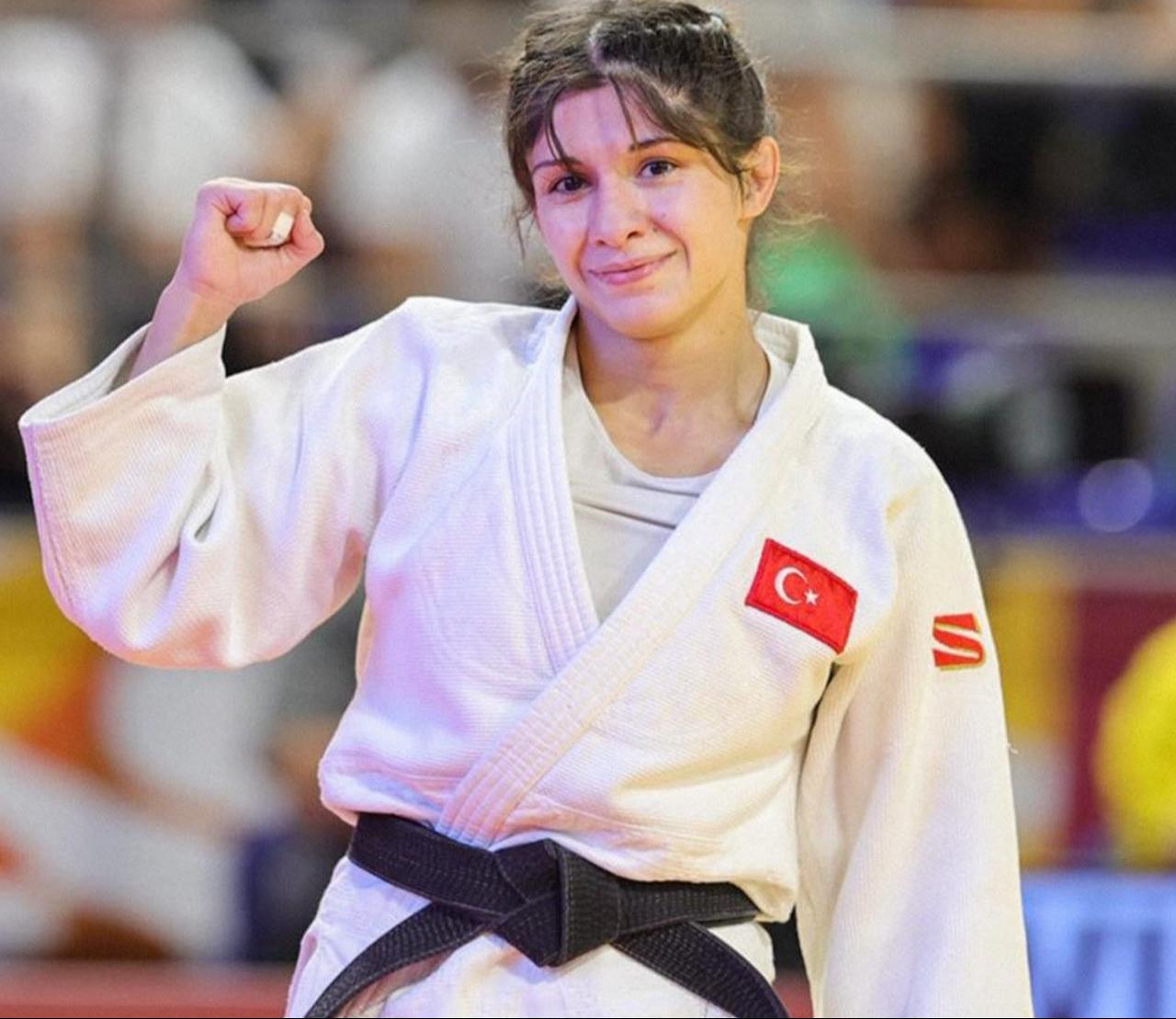 Tugce Beder took gold in the women's 48-kilogram category at Mediterranean Games in Taranto, Italy, Aug. 28, 2026. (Photo via Team Türkiye)