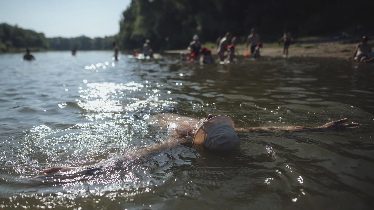Europeans seek relief as second major heatwave hits the continent Image