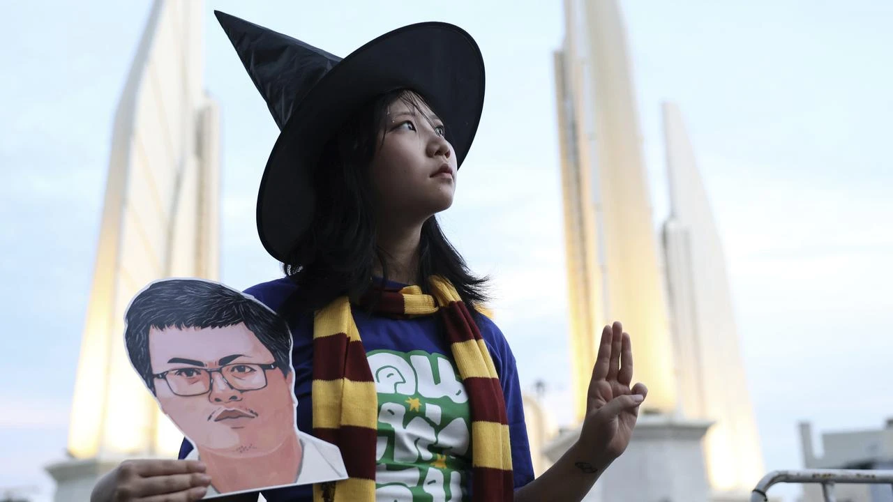 Harry Potter-themed rally held in Bangkok to demand democracy