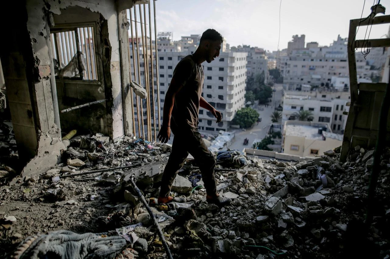 Palestinians inspect the rubble of the Abu Latif house hit by an Israeli strike in the port area of Gaza City, Gaza, Palestine, on August 2, 2026. (AA Photo)